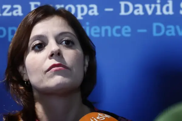 June 2nd Parade, Ilaria Salis insists: "I would abolish it". FdI humiliates her: "Luckily you are in the opposition" | Libero Quotidiano.it
