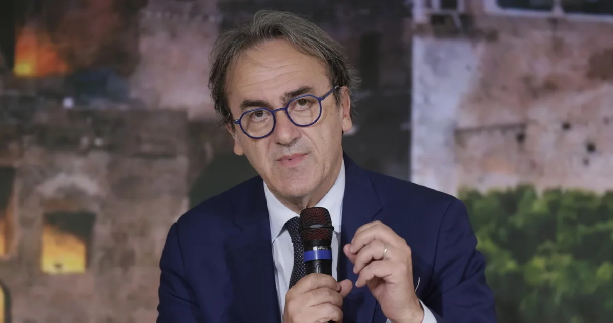 Avs denounces: debts and financial irregularities. The scandal engulfs Bonelli | Libero Quotidiano.it