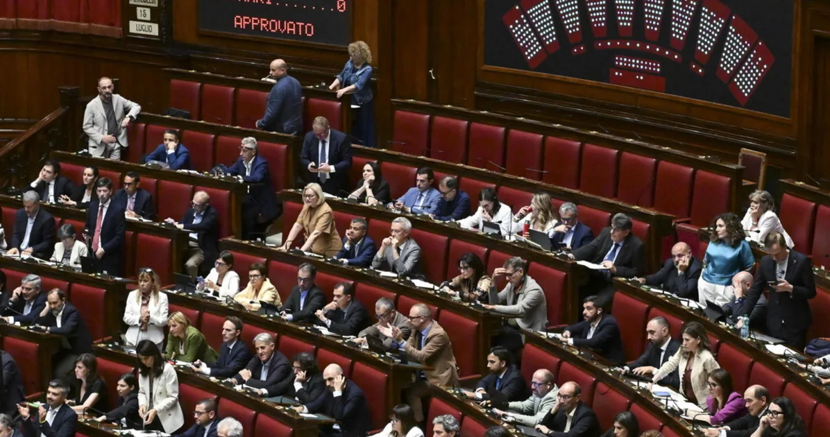 Electoral law, the Chamber approves: the center-right cheers in the chamber | Libero Quotidiano.it