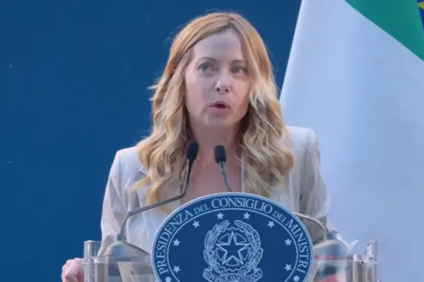 Meloni in Palermo in front of Falcone's Croma: "The mafia and the excuses," very heavy words | Libero Quotidiano.it
