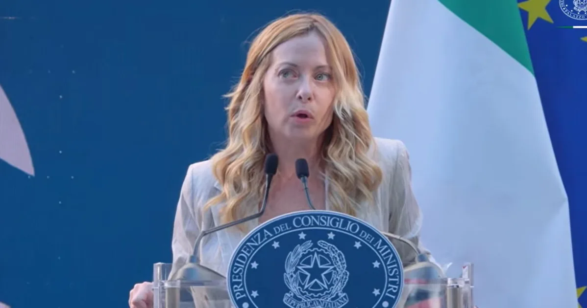 Meloni in Palermo in front of Falcone's Croma: "The mafia and the excuses," very heavy words | Libero Quotidiano.it