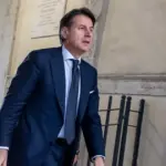 Wide field, ongoing negotiations on leadership: the meeting between Conte and Franceschini | Libero Quotidiano.it