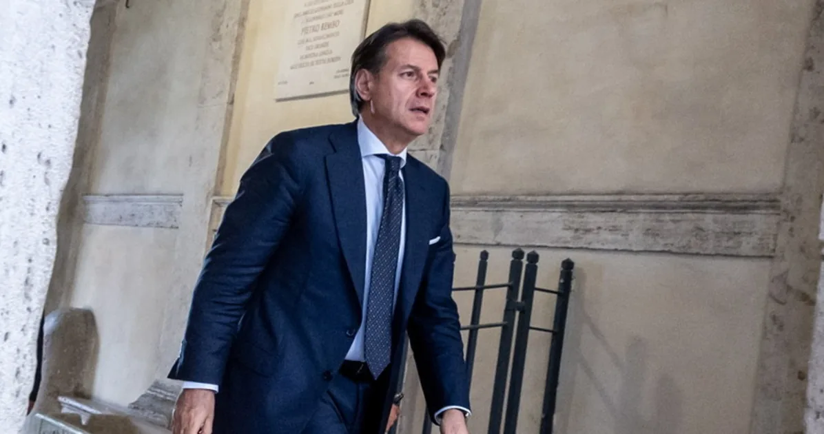 Wide field, ongoing negotiations on leadership: the meeting between Conte and Franceschini | Libero Quotidiano.it