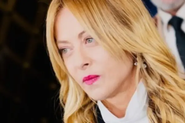 Giorgia Meloni, the "treatment" of Corriere della Sera? Don't vote for her | Libero Quotidiano.it