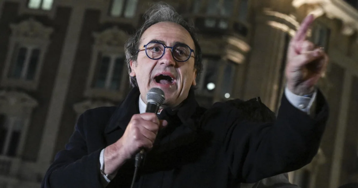 Ceuta, Bonelli raves and acquits Sanchez: "Blame Meloni and the EU" | Libero Quotidiano.it