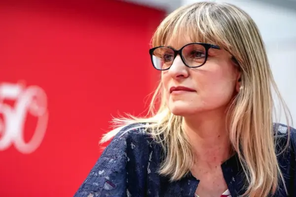 Meloni, Cuzzocrea on Repubblica: "Like the Bastille, she is not a queen" | Libero Quotidiano.it