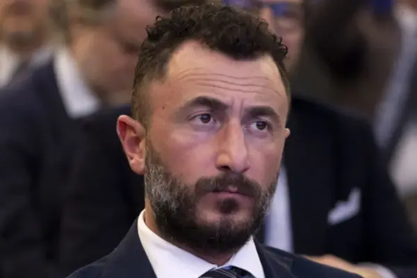 Emanuele Pozzolo threatened with death: "You will be blown up along with your family | Libero Quotidiano.it