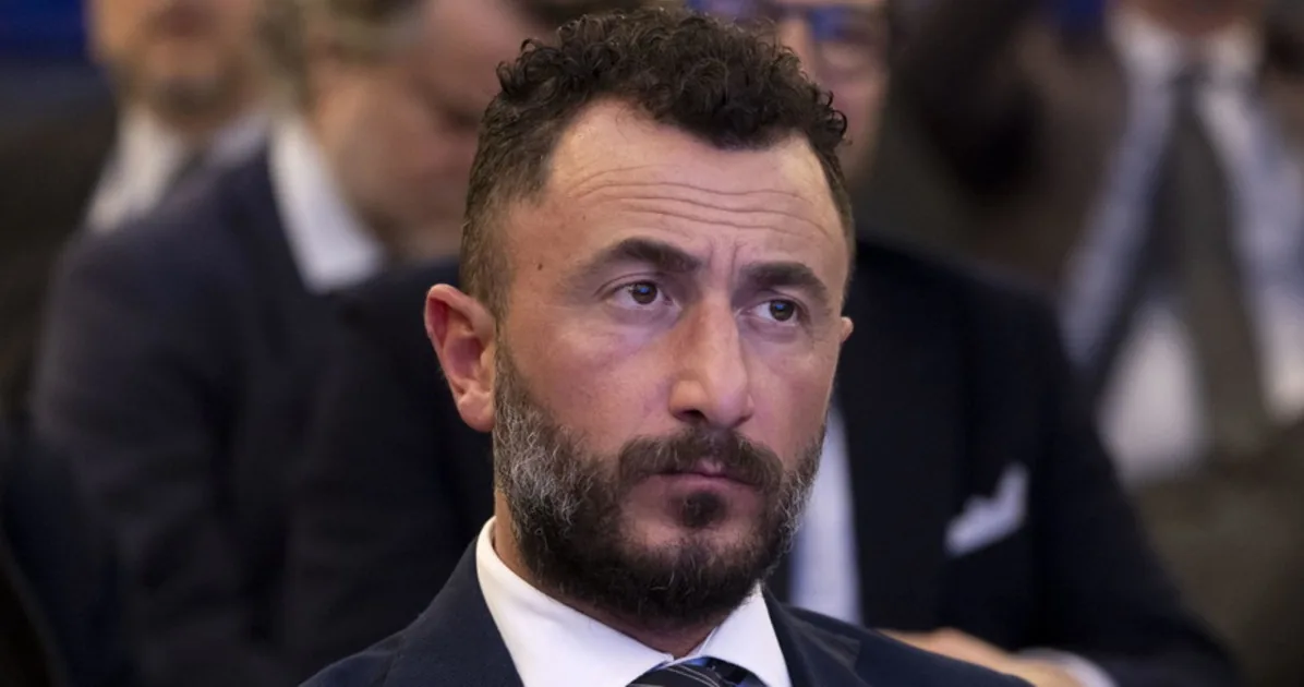 Emanuele Pozzolo threatened with death: "You will be blown up along with your family | Libero Quotidiano.it