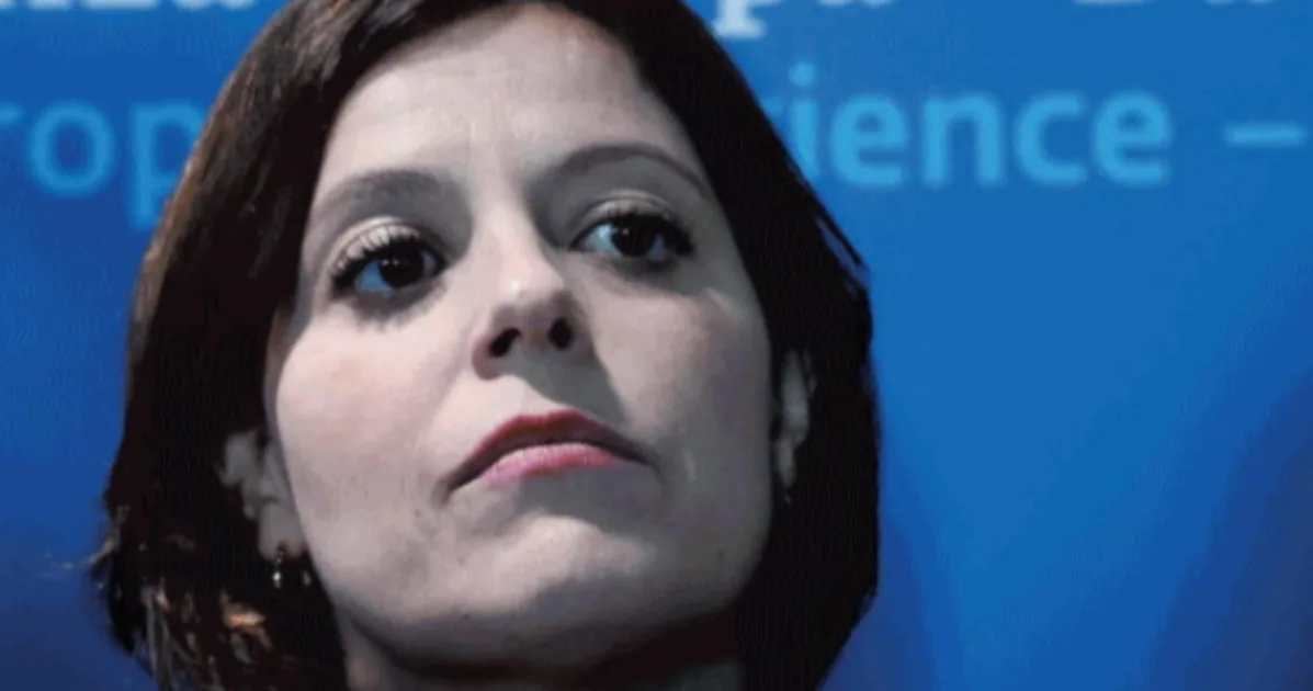 Ilaria Salis writes the "piano casa" for the left | Libero Quotidiano.it