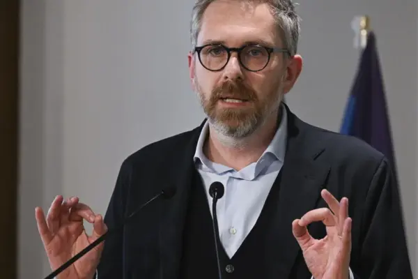 Fakir, "if the problem is psychiatric…": Lepore, mudslinging against the police | Libero Quotidiano.it