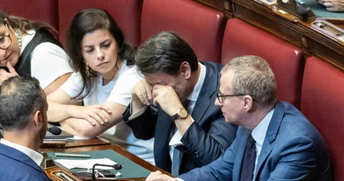 Giuseppe Conte, after Grillo the shovel of Casaleggio: "Lost two thirds of the votes" | Libero Quotidiano.it