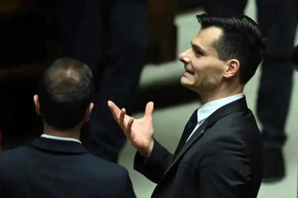 Electoral law, the Vannaccians lose face: they announce the "yes", but after the vote…  | Libero Quotidiano.it