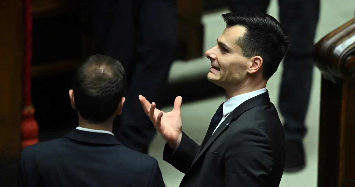 Electoral law, the Vannaccians lose face: they announce the "yes", but after the vote…  | Libero Quotidiano.it
