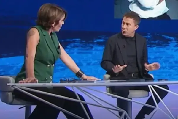 In Onda, April interrupts it and Bocchino freezes her: "I'm leaving, I have a dinner" | Libero Quotidiano.it