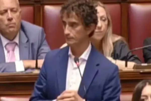 Fakir, Bignami wipes out the left: "The truth is that you are allergic to uniforms" | Libero Quotidiano.it