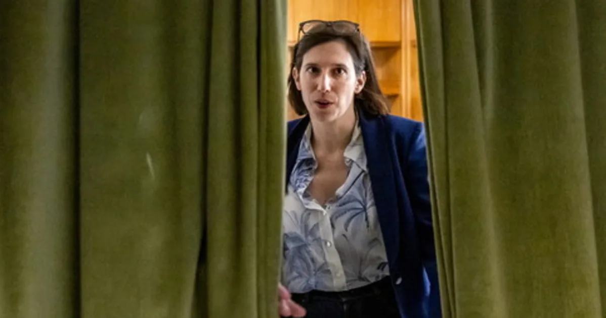 The dirty little finger of the left that talks about security | Libero Quotidiano.it