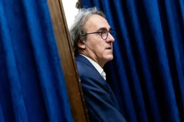 Angelo Bonelli and the No Tav: "The right should stop, those 60 kids...". A sensational gaffe | Libero Quotidiano.it
