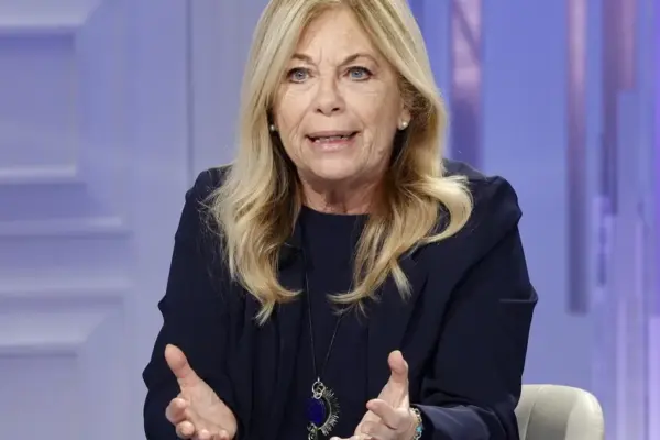Snipers, the torpedo of Rita Dalla Chiesa: "I don't like playing soldier" | Libero Quotidiano.it