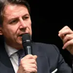 Conte, Covid scandal: they tried to bypass the test for mask approval | Libero Quotidiano.it