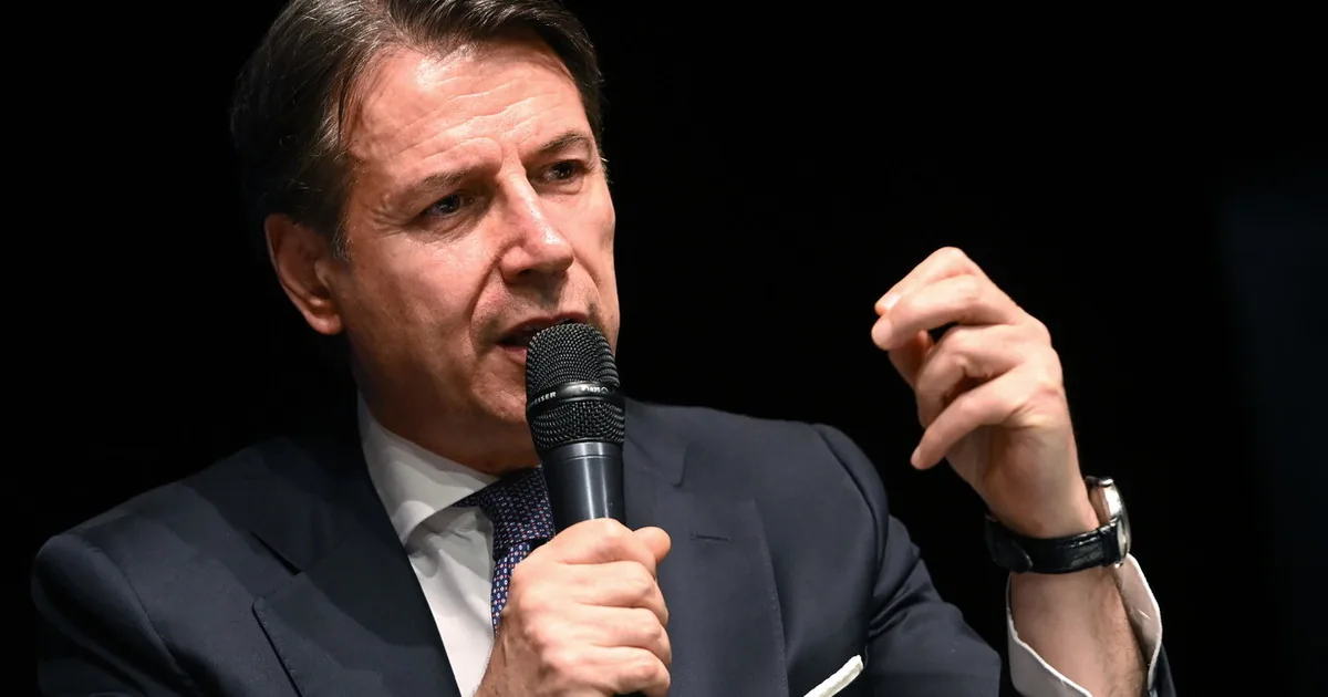 Conte, Covid scandal: they tried to bypass the test for mask approval | Libero Quotidiano.it