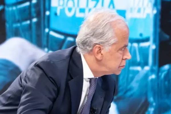 Matteo Piantedosi and the violent, from No Tav to Bologna: "It's now clear to everyone", dark shadows over the 2027 vote | Libero Quotidiano.it