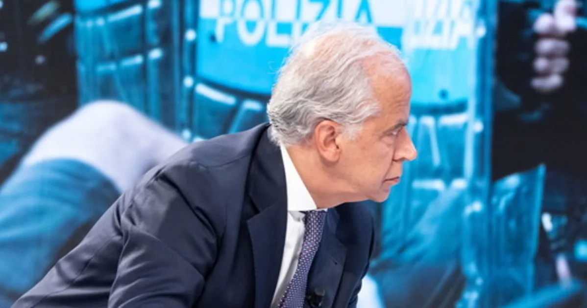 Matteo Piantedosi and the violent, from No Tav to Bologna: "It's now clear to everyone", dark shadows over the 2027 vote | Libero Quotidiano.it