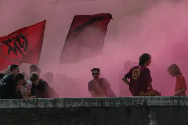Italy at the US summit against "red terrorism," the left goes crazy: "Fascist-like model" | Libero Quotidiano.it