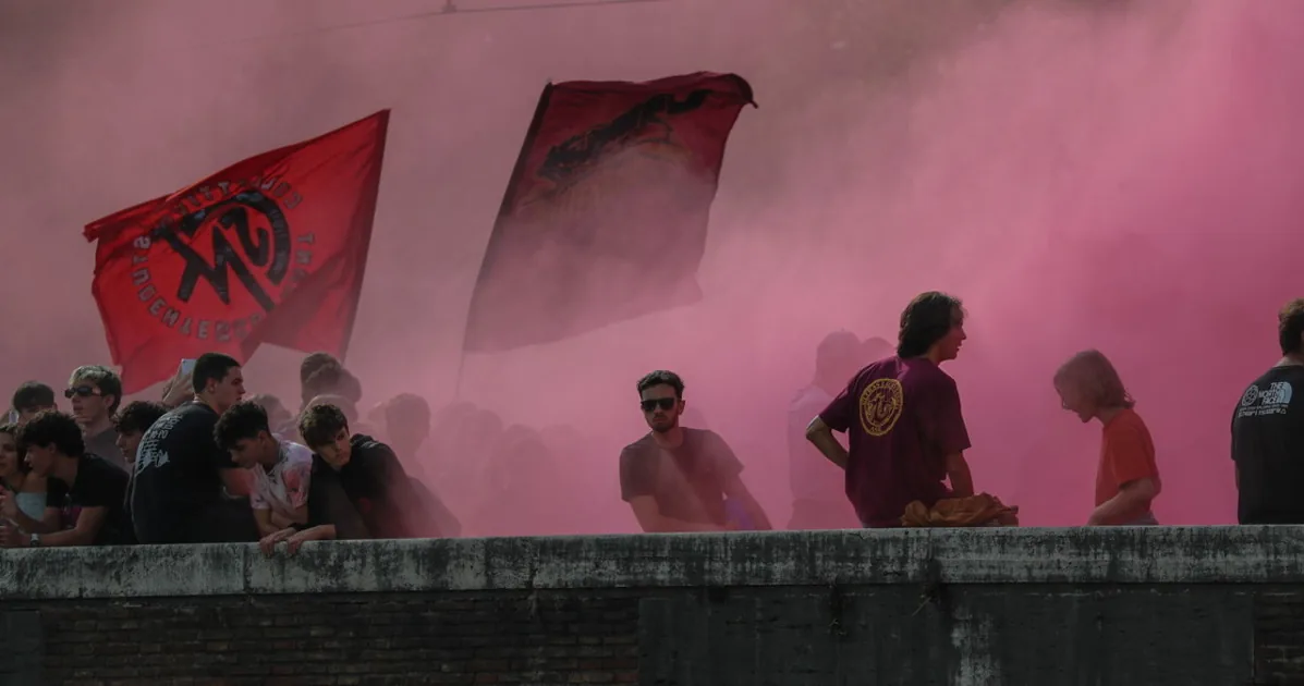Italy at the US summit against "red terrorism," the left goes crazy: "Fascist-like model" | Libero Quotidiano.it