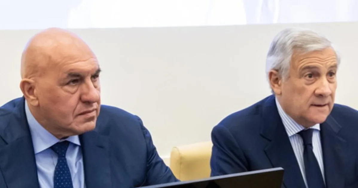 Tajani, the announcement on weapons: "We have decided to use Safe", what it is about | Libero Quotidiano.it