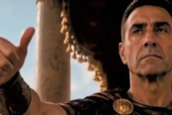 Vannacci, the viral video of the general-emperor on social media drives the left crazy | Libero Quotidiano.it