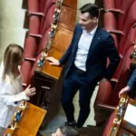 Meloni-Vannacci, tests of understanding: how to interpret the maneuvers in Parliament | Libero Quotidiano.it