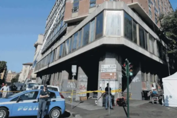 Well, inside Spin Time a drug den | Libero Quotidiano.it