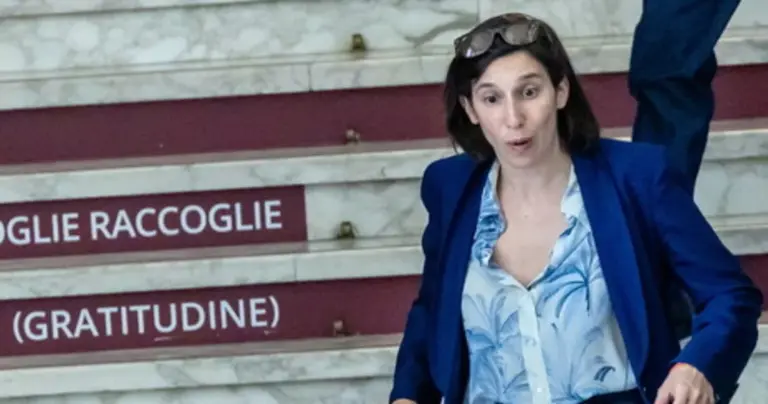 Elly Schlein, record duration as Pd secretary: may God keep her for us | Libero Quotidiano.it