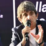 Giovanni Donzelli, "Italians don't go on vacation?": humiliates Schlein with a phrase | Libero Quotidiano.it