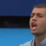 Cobolli beats Jodar and loses it: insults fly in Cincinnati  | Libero Quotidiano.it