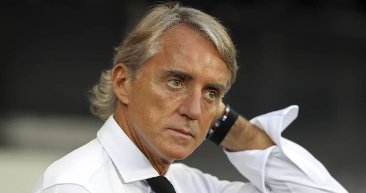Roberto Mancini mocked by his former footballer: "He used to get high on lamps. When he arrived..." | Libero Quotidiano.it