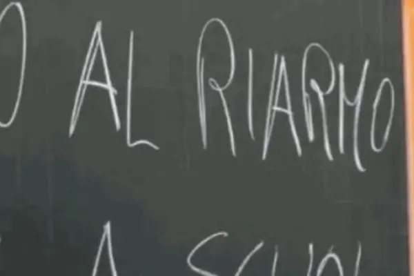 Conte returns to school. But he should stay there | Libero Quotidiano.it