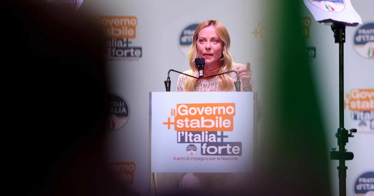 The INPS file of Meloni opened and closed three times by an employee: the case explodes | Libero Quotidiano.it