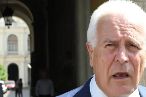 How Giani sulks: Meloni abolishes the stamp duty? He loses his mind | Libero Quotidiano.it