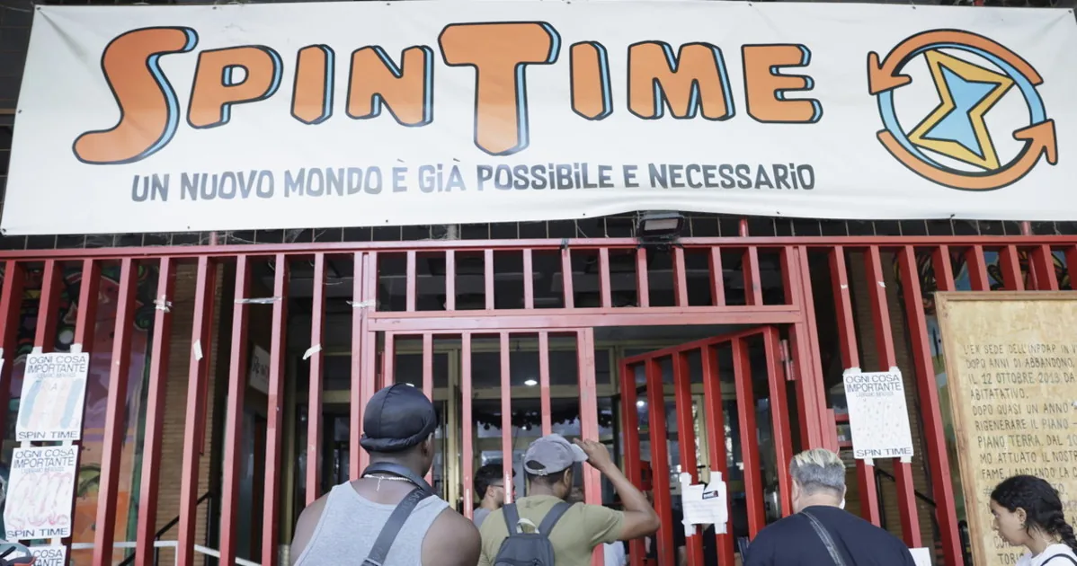 The PD works miracles for Spin Time: illegal occupants already in public housing | Libero Quotidiano.it