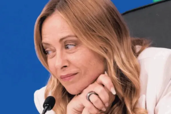 The phrase with which Meloni closes to Vannacci: what she said in the press conference | Libero Quotidiano.it
