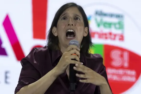 Elly Schlein at the Festa dell'Unità: "Ready to vote at any time," but the program is not ready yet | Libero Quotidiano.it