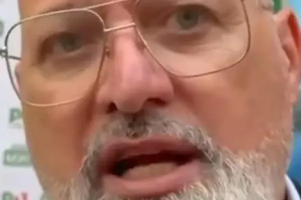 Bonaccini plays the ostrich: "For a few weeks, let's abolish it". The latest disastrous failure | Libero Quotidiano.it