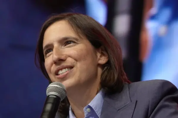 Primaries, the poll launches Elly Schlein: how the picture changes | Libero Quotidiano.it