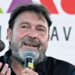 Sigfrido Ranucci, what a humiliation at the communists' party: only 4 cats for him | Libero Quotidiano.it